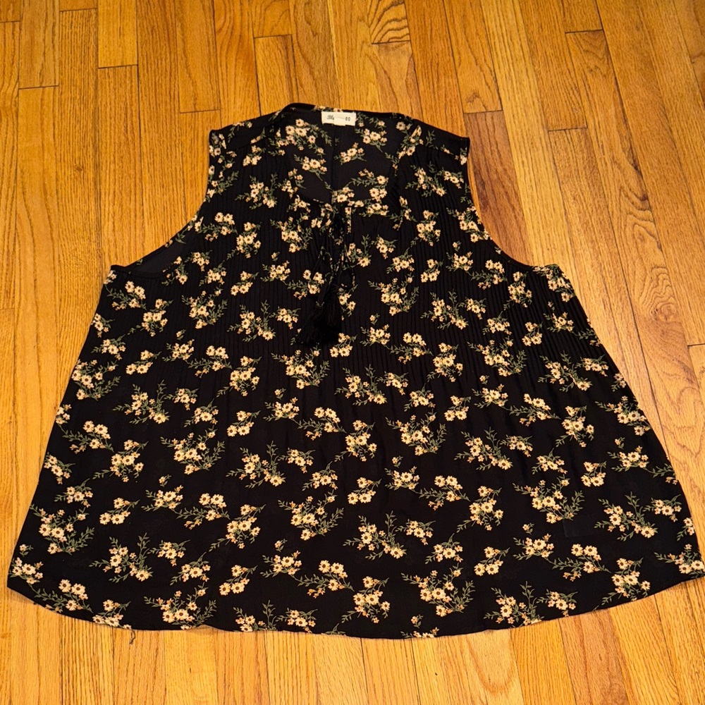 Elegant Floral Sleeveless Blouse